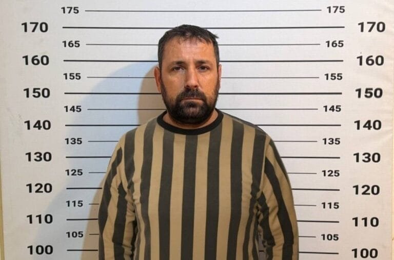 Syrian internal security forces dismantle an arms cache belonging to the "Saraya al-Jawad" cell in the Jableh countryside.