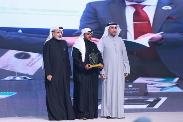 تقديراً لجهوده البحثية.. "تريندز" يتوّج بجائزة الكويت للإبداع 2025