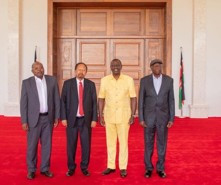 حمدوك والنور يضعان خارطة طريق لإنهاء الحرب واستئصال نفوذ الإسلاميين