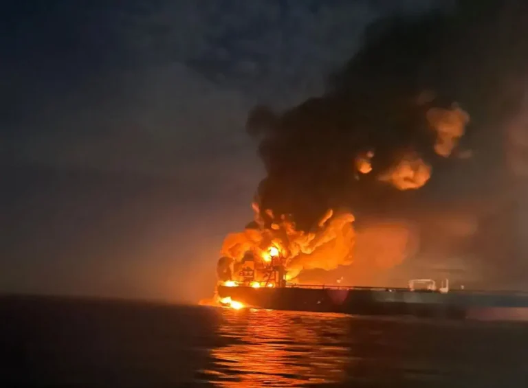 روسيا تتهم كييف باستهداف ناقلات النفط في البحر الأسود وتهدد برد عسكري