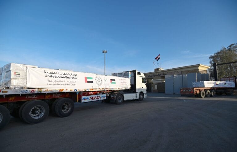 عبر "الفارس الشهم 3".. 30 طن مكملات علاجية ووقائية من مؤسسة صقر القاسمي تصل غزة