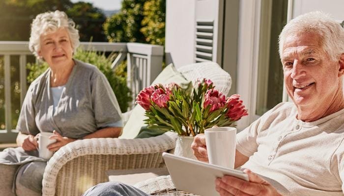 France is moving to abolish medical privileges for retired foreigners... a controversial step that reshapes the social welfare landscape.