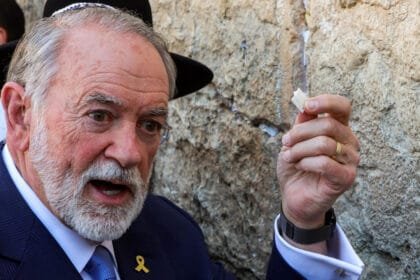 السفير الأمريكي لدى إسرائيل: لا أحد يريد الحرب.. وعلى إيران التراجع عن طموحاتها النووية