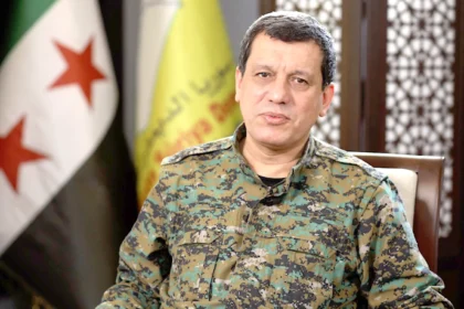 مظلوم عبدي في دمشق.. "فرصة أخيرة" لإنهاء الانقسام عبر اتفاق شامل مع الحكومة المؤقتة