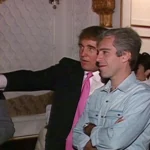 الكشف عن ملفات إبستين.. ترامب على متن الطائرة في ثماني رحلات بالتسعينيات