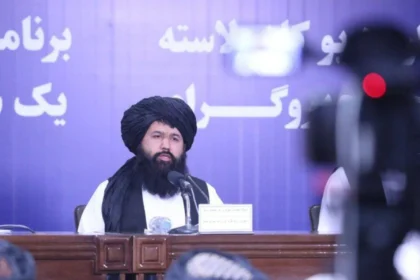 الانشقاقات تحاصر طالبان .. وزير مقرب من هبة الله يحذر من «انعدام الثقة» والخلافات داخل الحركة