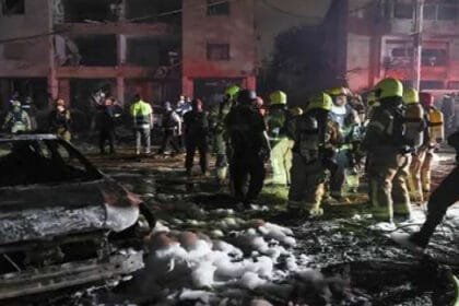 Four people, including three security personnel, were killed in an armed attack targeting a checkpoint in Kerman, Iran.