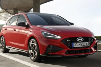 أكبر مصنع سيارات كوري يواجه تحديات .. مبيعات هيونداي تتراجع بسبب الأسواق العالمية