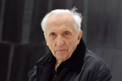 وداعاً بيير فيال.. رحيل ساحر المسرح الفرنسي