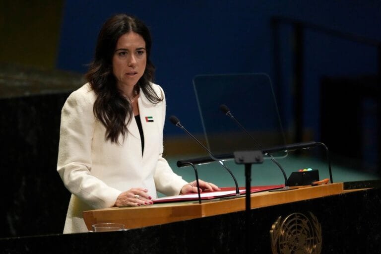 الخارجية الإماراتية تدعو لهدنة إنسانية بالسودان تمهيدا لانتقال سياسي مدني