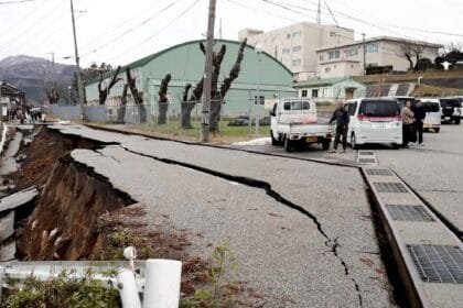 Japan on high alert: Meteorologists warn of a series of earthquakes in the west of the country next week.