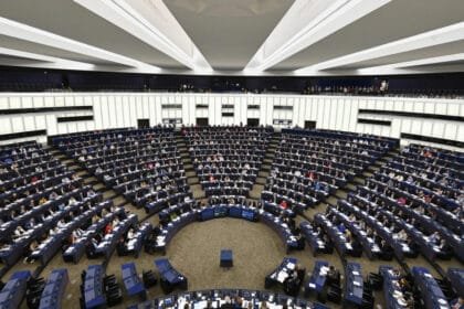 البرلمان الأوروبي: تصريحات ترامب بشأن غرينلاند تشكل تحديا للقانون الدولي