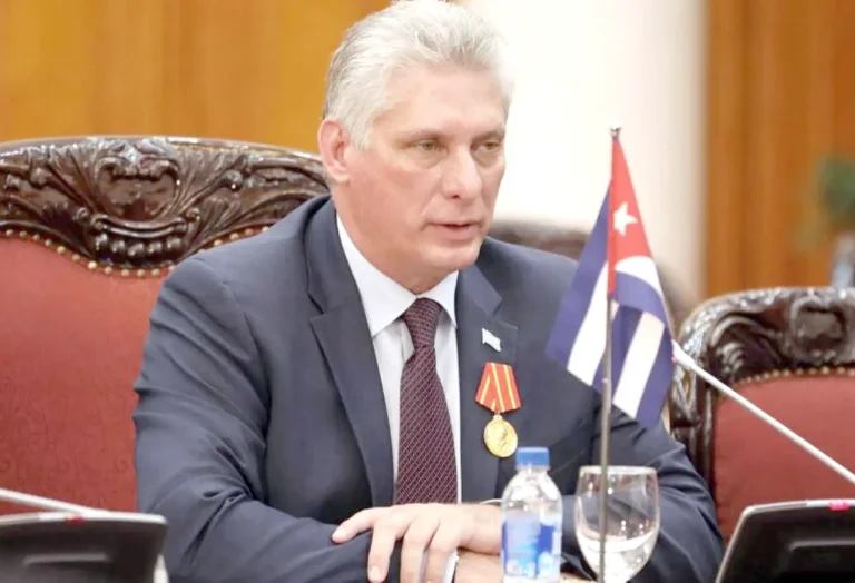 Cuban President Miguel Díaz