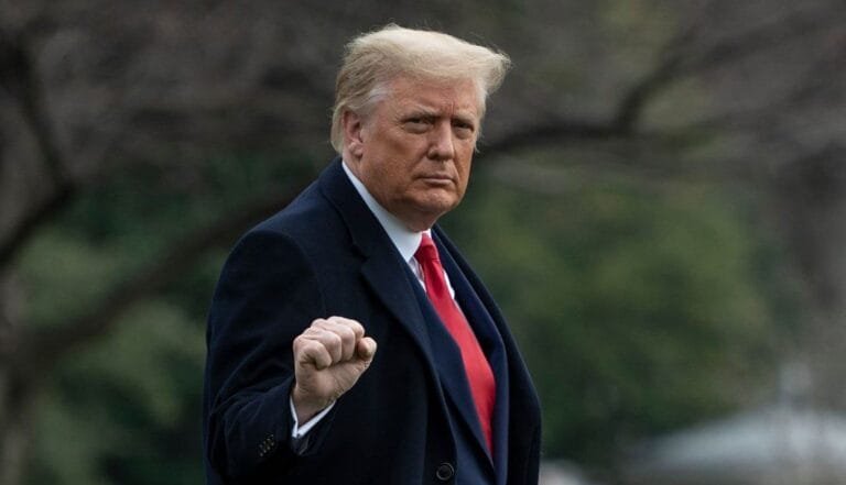 Trump suspends contact with Tehran and urges Iranian protesters to "take control of institutions"
