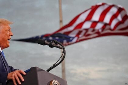 «باريس وبرلين في مواجهة ترامب».. تحرك أوروبي لتعزيز الوجود في جرينلاند