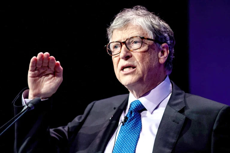 Bill Gates warns: "Five years could bring a new dark age"... What does he mean?