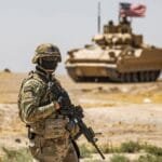 صحيفة أمريكية: نقاشات داخل واشنطن حول سيناريوهات عسكرية محتملة ضد إيران