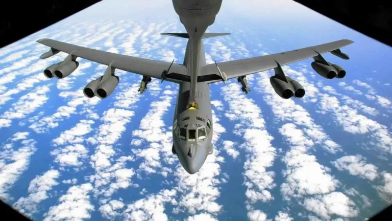 واشنطن بوست: البنتاغون يخشى رد فعل طهران في حال قرر ترامب توجيه ضربة عسكرية لإيران