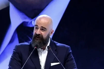 رئيس الاتحاد الوطني الكردستاني يوجه نداءً عاجلاً لواشنطن لحماية أكراد سوريا