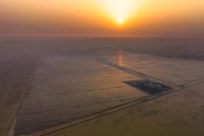 بهدف تمويل محطة "الظفرة للطاقة الشمسية".. إصدار سندات خضراء بقيمة 3.2 مليار درهم