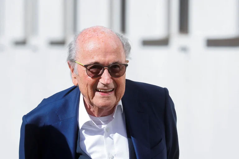 Former FIFA president Sepp Blatter calls for a boycott of the World Cup in America in protest against Trump
