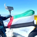 Fatima Al Awadhi embraces the summit of "Venson"