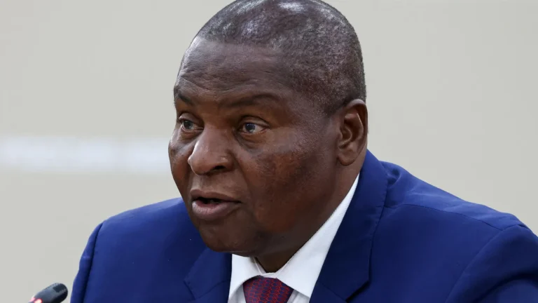 تهنئة إفريقية رسمية لتواديرا.. رئيس مفوضية الاتحاد الإفريقي يشيد بإعادة انتخابه ويؤكد دعم الاستقرار في إفريقيا الوسطى