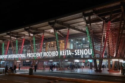 مطار باماكو يواجه شللًا جزئيًا.. نقص الوقود يعطل بعض الرحلات الدولية