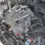 مقتل سبعة فلسطينيين في غارات إسرائيلية على وسط غزة بينهم قيادي بارز في حماس