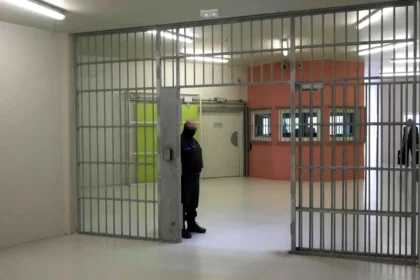 ارتفاع قياسي في الحبس الاحتياطي بالسجون البريطانية والنساء في الصدارة