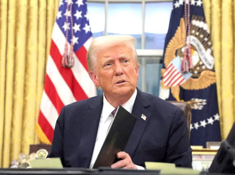 ترامب: إيران تتحدث معنا.. والأيام المقبلة ستكشف فرص التفاهم