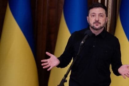زيلينسكي يفتح نافذة للحل.. حوار مستمر مع واشنطن واستعداد لاجتماعات تسوية Zelensky opens a window for a solution: ongoing dialogue with Washington and readiness for conflict resolution meetings.